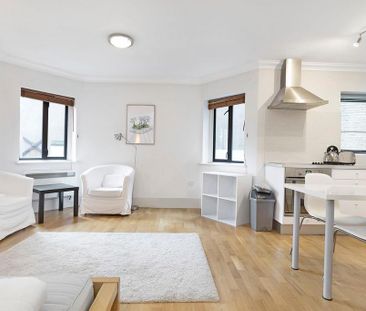 Studio to rent - Photo 5