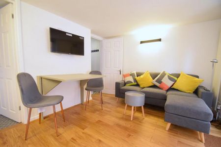 1 bedroom flat to rent - Photo 2