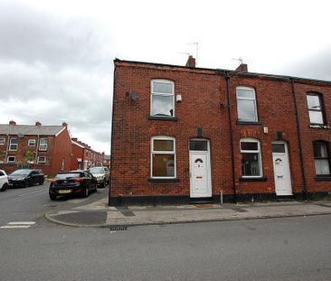 2 bedroom end of terrace house to rent - Photo 6