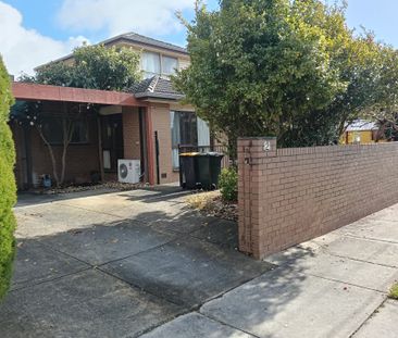 FAMILY LIVING AT ITS BEST IN MOUNT WAVERLEY - Photo 6