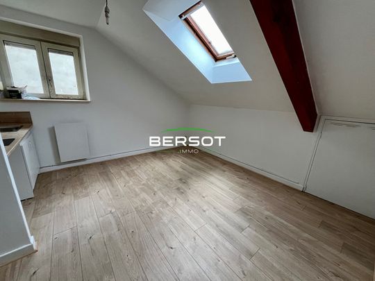 Charmant appartement T1 Bis rénové de 22,50 m² situé place Flore à Besançon - Photo 1