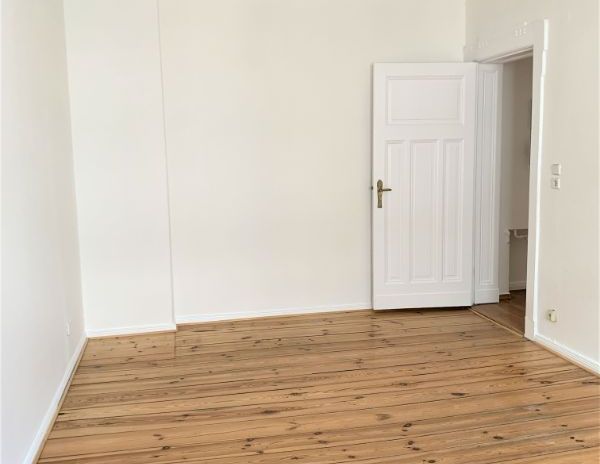 Altbaucharme im Herzen von Steglitz! - Foto 1