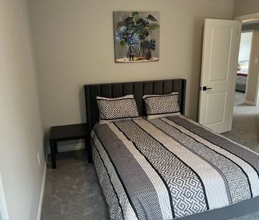 For Lease - 1568 Scarlett Trail Unit# Room, Pickering, Ontario - Photo 6