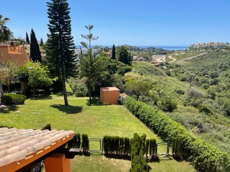 Casa adosada de alquiler en Atalaya Hill-club, 1, La Alquería - Photo 5