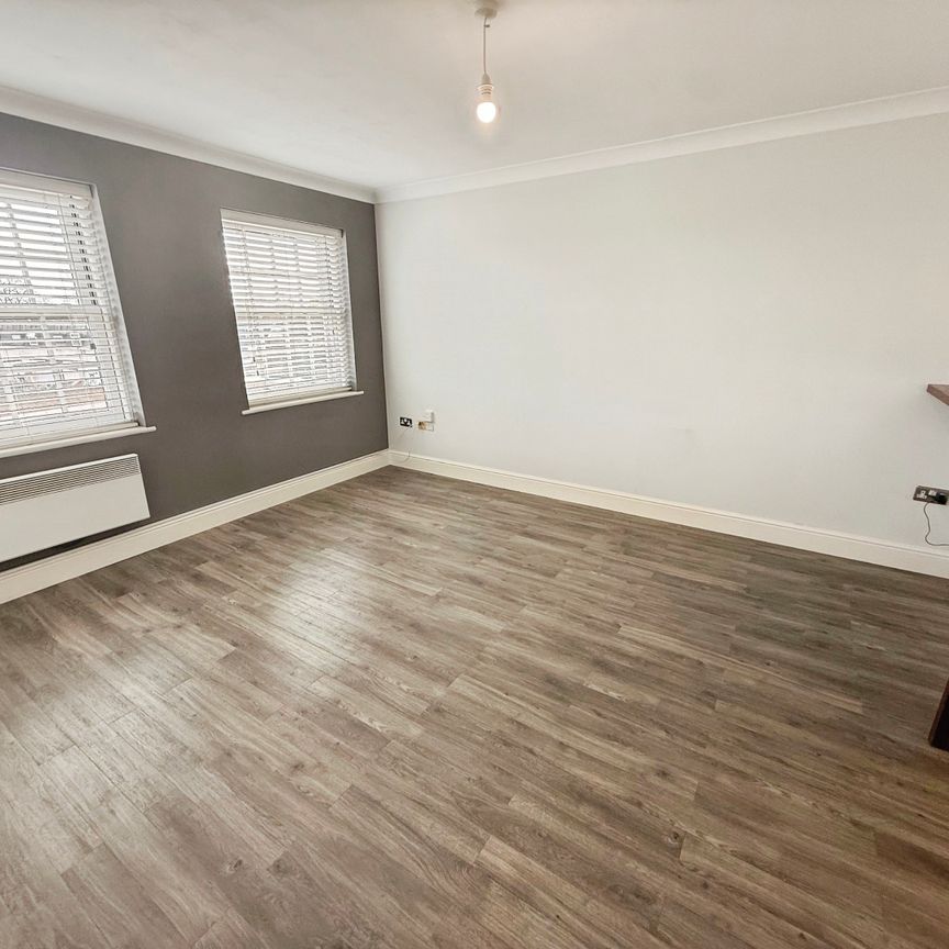 Station Road, Harlow - Photo 1