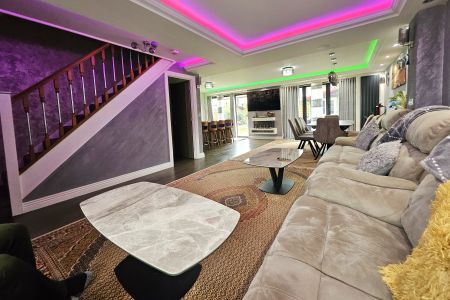 25 Pear Tree Road, Addlestone - 4 bedrooms Property for lettings - Seymours - Photo 4