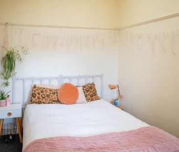 Tidy one bedroom - Close to university - Available 2026 - Photo 3