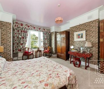 6 bedroom terraced house to rent - Photo 4