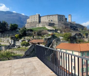 Loft nel cuore di Bellinzona con ampia terrazza - Foto 3