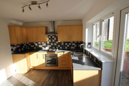 2 bedroom detached bungalow to rent - Photo 5