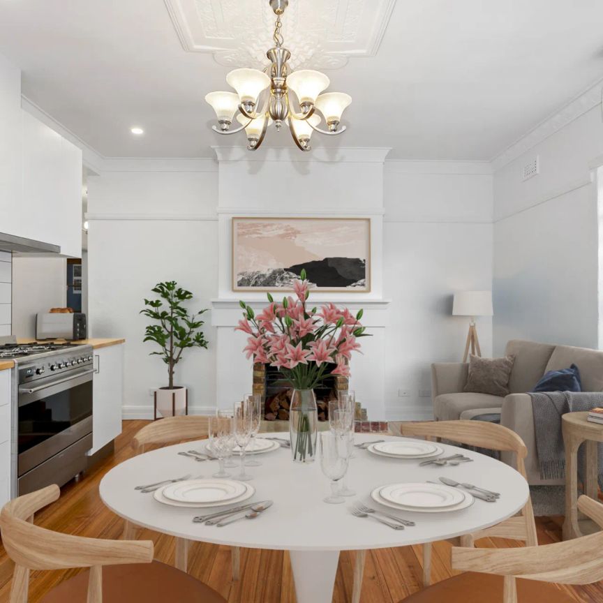 RENOVATED HIDDEN GEM IN ELWOOD - PET FRIENDLY - Photo 1