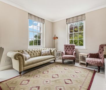 3 bedroom flat to rent - Photo 4