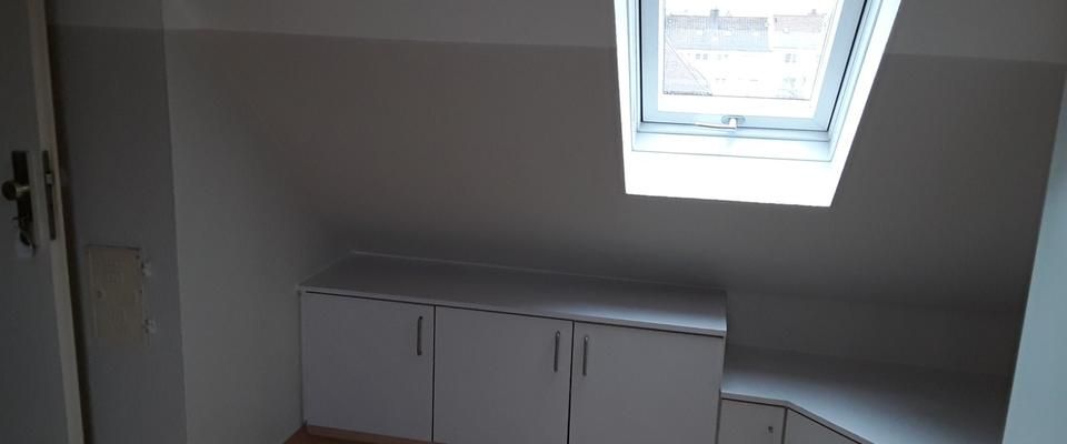Gepflegtes, helles 1-Zimmer Dachgeschossappartment - Photo 1