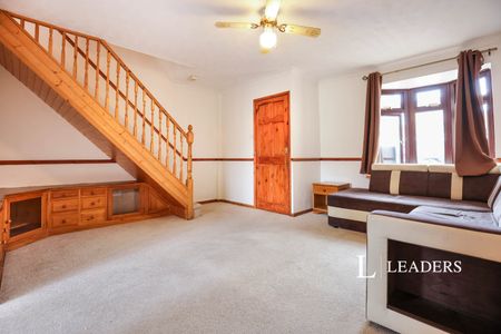 4 bedroom house to rent Strelley Avenue, Northampton, Northamptonshire, NN3 - Photo 4