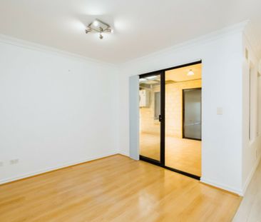 HUGE apartment - Photo 1