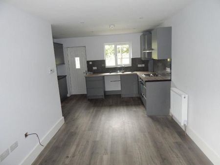 2 bedroom terraced house to rent - Photo 5