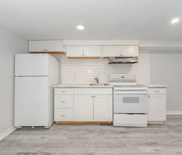 For Lease - 88 Bernick Drive, Barrie, Ontario - Photo 1