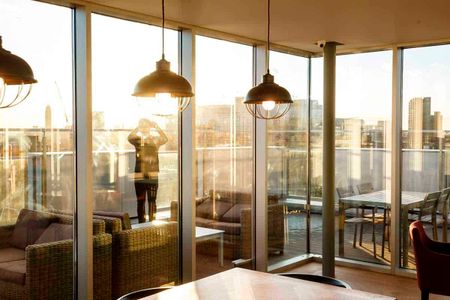 Bronze Ensuite Mid Level - Photo 3