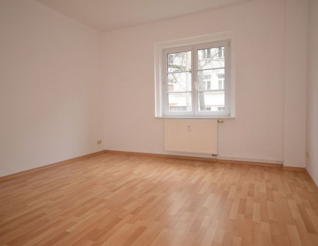 2-Raum • Laminat • Tageslichtbad mit Wanne • Stellplatz • Kaßberg • TOP • Anschauen & Mieten - Foto 1