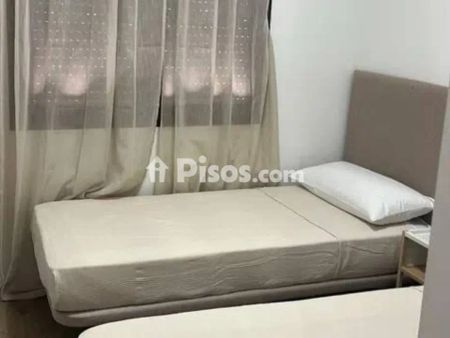 Piso en alquiler en Calle Infanta Cristina - Foto 4