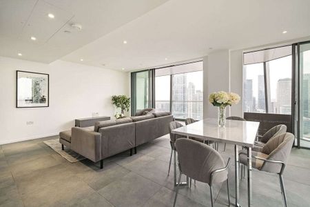 Superbly presented 3 double bedroom, 3 bathroom apartment to rent on the edge of the Canary Wharf Estate. - Photo 2