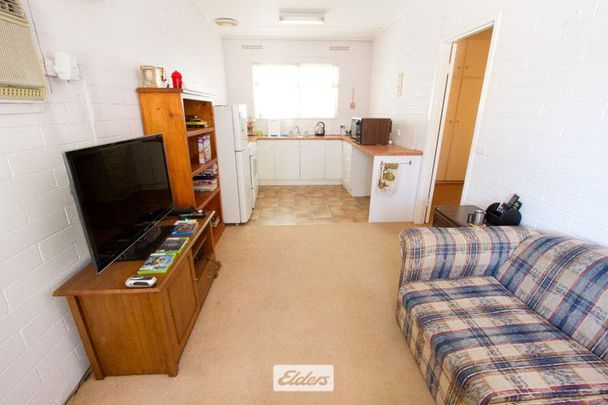 Affordable One Bedroom Unit Centrally Located - Photo 1