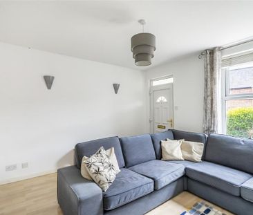 2 bedroom terraced house to rent - Photo 3