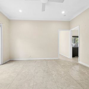 Narrabeen, 1/1247 Pittwater Road - Photo 2