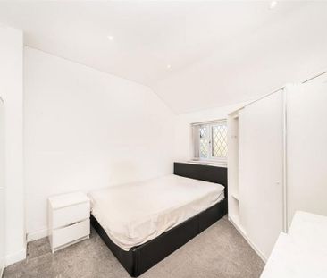 3 bedroom flat to rent - Photo 3