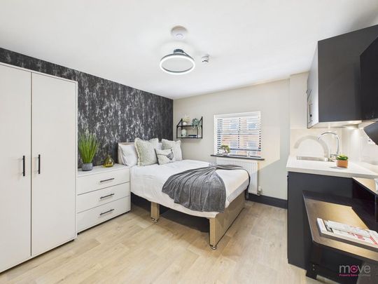 1 bedroom in a house share to rent - Photo 1