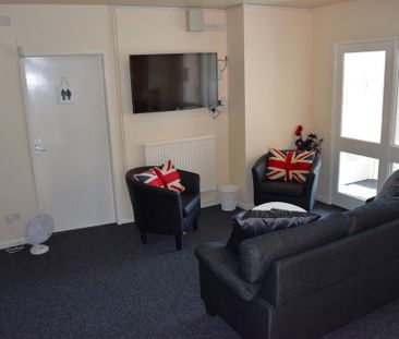 1 bedroom in a house share to rent - Photo 5