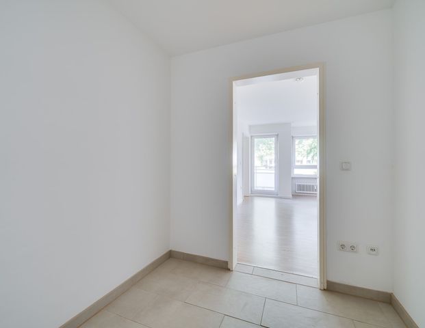 Vollständig renovierte 1,5-Zimmer Wohnung im Univiertel zu vermieten - Photo 1