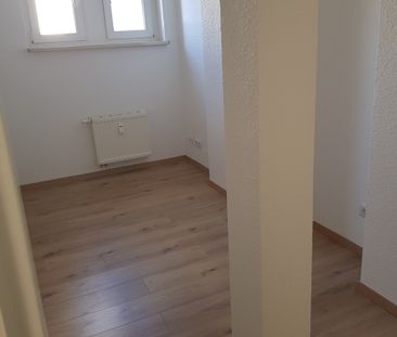 Schöne 3 Raum Wohnung mit neuem Bad! - Foto 3