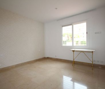 3 room luxury Flat for rent in Marbella, Spain - Photo 5
