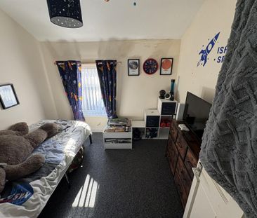 3 bedroom terraced house to rent - Photo 6