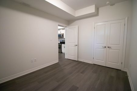 **GORGEOUS** 1 BEDROOM LOWER UNIT IN ST. CATHARINES!! - Photo 3