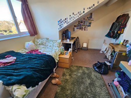 6 Bed - 13 Newport Mount, Headingley, Leeds - LS6 3DB - Student - Photo 5