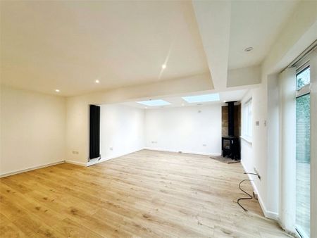 Tanglewood Close, Woking, Surrey, GU22 8LG - Photo 5