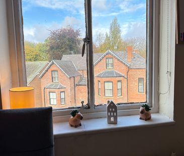 Room in a Shared House, Demesne Road, M16 - Photo 1