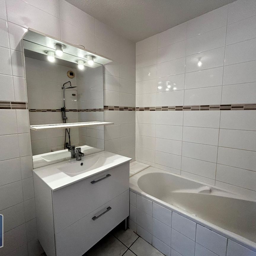 Location Appartement 4 pièces 77m² MONT DE MARSAN 40000 - Photo 1
