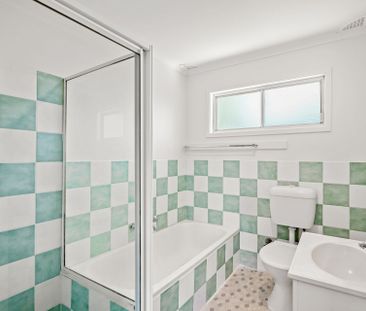 Ideally Located - Photo 6