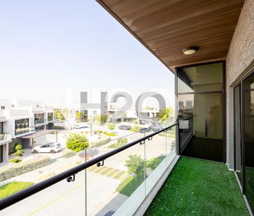 Elegant 3BR + Maid | Large Layout | Luxury Living - Photo 2