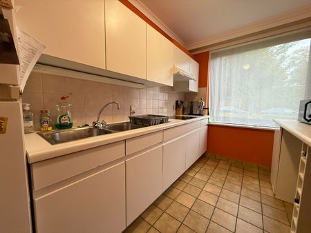 Ruim drie-slaapkamerappartement met garagebox in centrum Tielt! - Photo 5