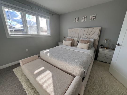 For Lease - 60 Aquarius Crescent, Hamilton, Ontario - Photo 1