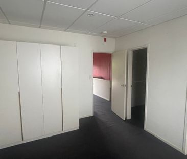 Convenient Location&excl; - Photo 4