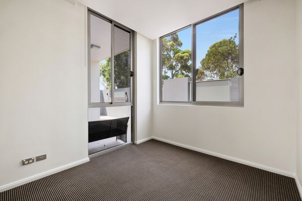 Lifestyle Ground Floor Apartment with Sunlit North-Facing Courtyard - C Block - Photo 1