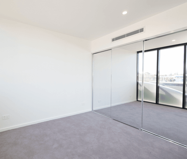 608/180 Marine Parade, Labrador, Qld 4215 - Photo 6