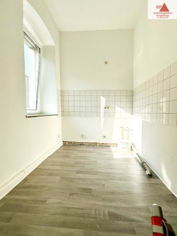 Günstige Single-Wohnung im Zentrum von Ehrenfriedersdorf! - Photo 2