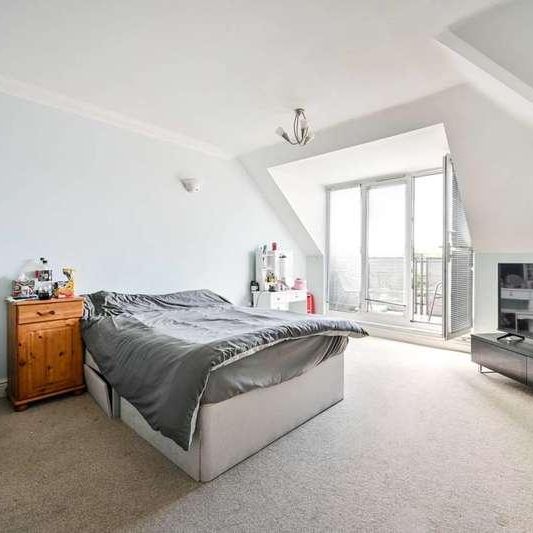 Abbey Road, Kt, Chertsey, KT16 - Photo 1