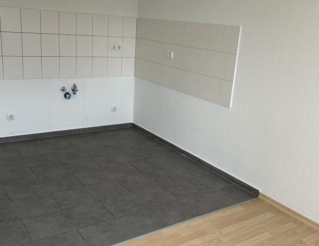 Rent now – pay less! Living in a quiet location! - Photo 1